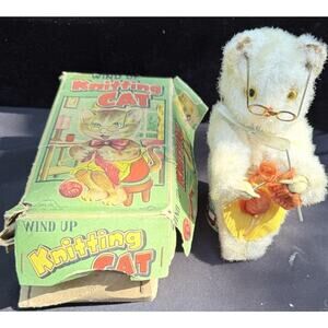 Vintage Mechanical Tin Wind Up Knitting Cat Nomura Toys Japan Work! In Box!